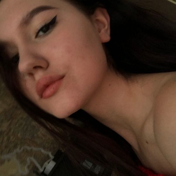 Ночные бабочки у метро: Тонкая грань между обслуживанием и стыдом